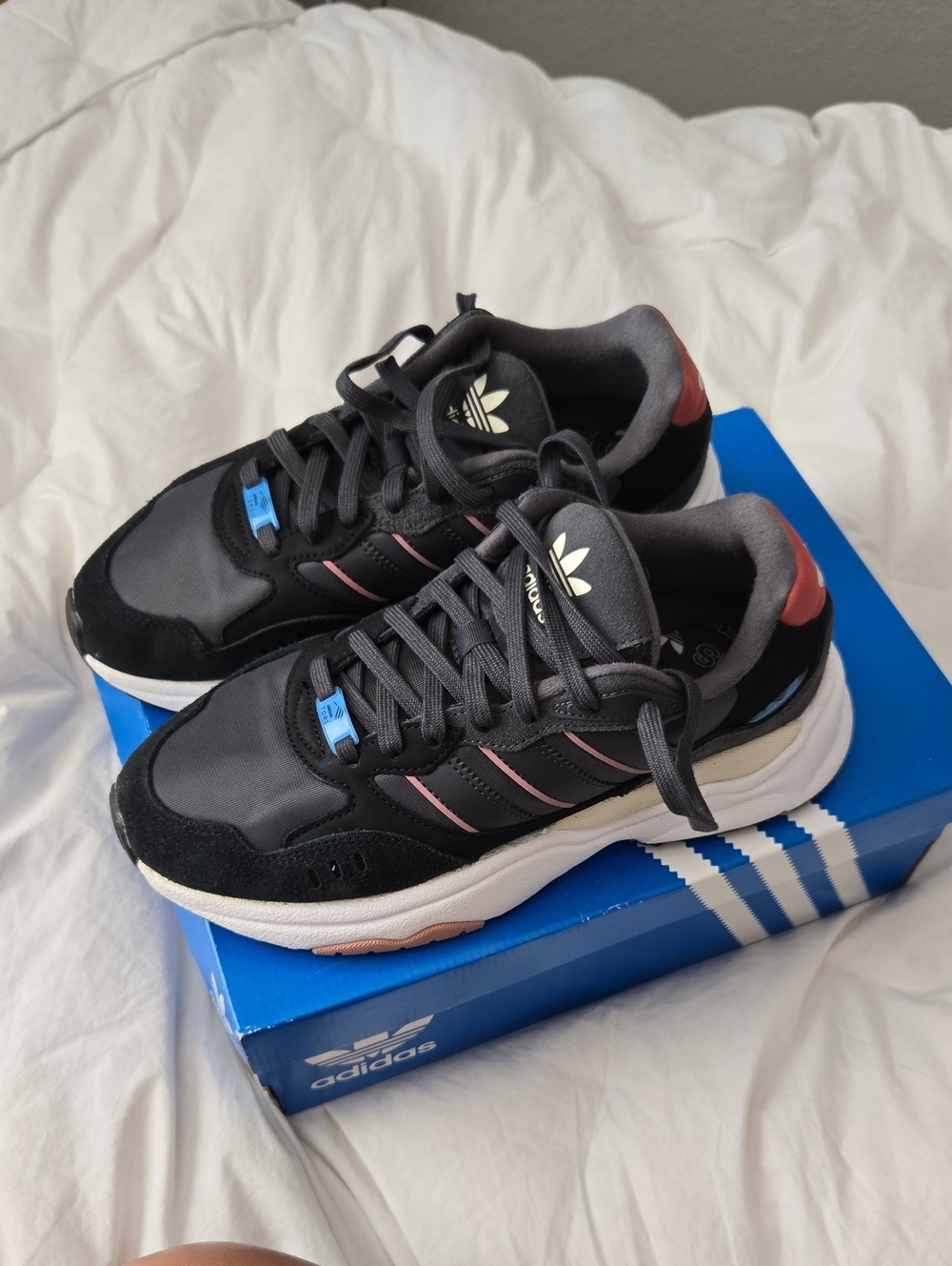 Adidas Retropy F90 - Picture 6 of 6